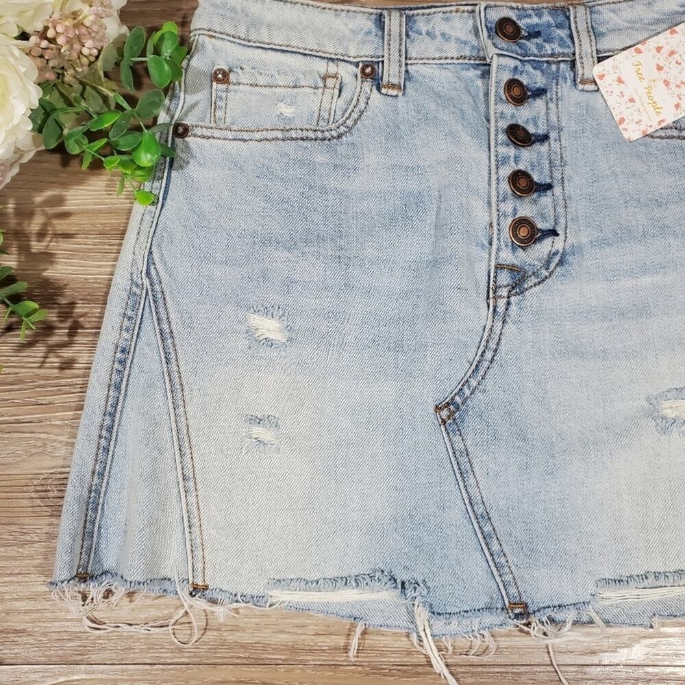 Free People Denim Mini Skirt Light Wash Distressed Button Fly Raw Hem High Rise - Picture 6 of 11
